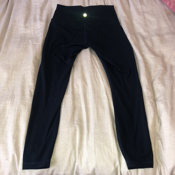 Navy blue lululemon leggings - Picture 2 of 3